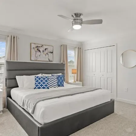 Stunning Townhouses 5 Minutes Away Disney! Kissimmee Room photo