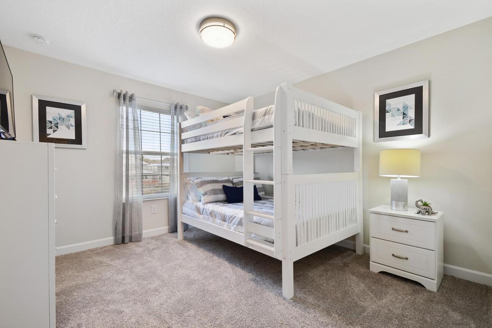 Stunning 5 Minutes Away Disney! Holiday home *
