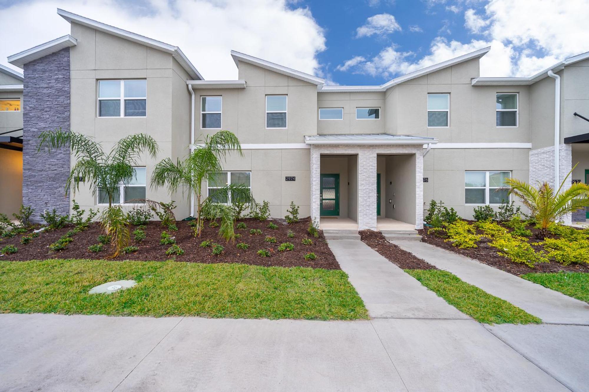 Stunning 5 Minutes Away Disney! Holiday home *