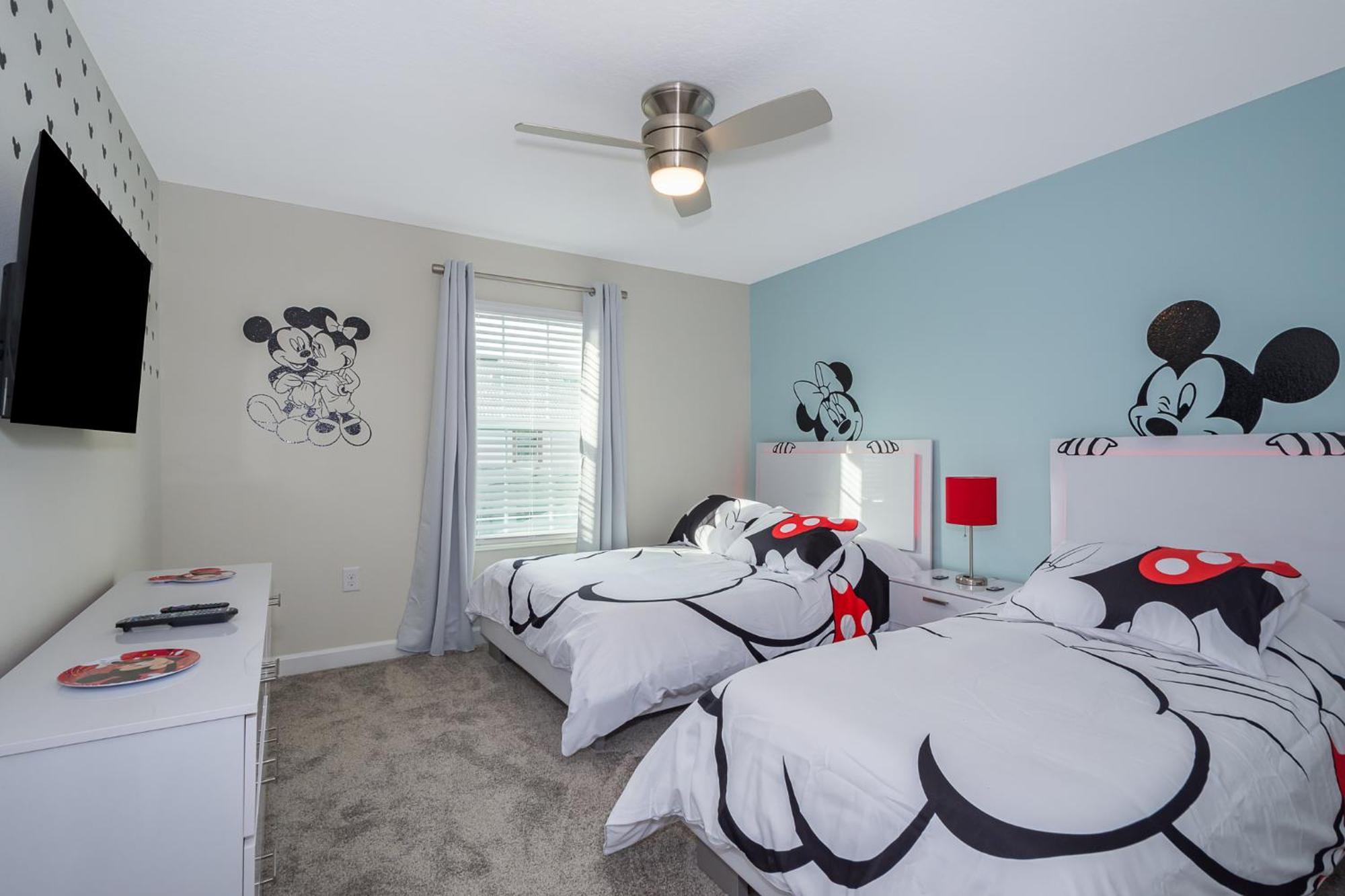 Stunning 5 Minutes Away Disney! Holiday home