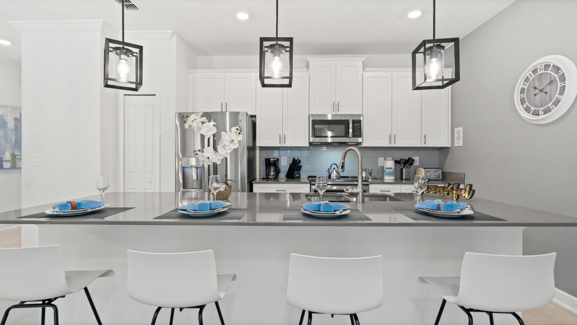 Stunning 5 Minutes Away Disney! Holiday home *