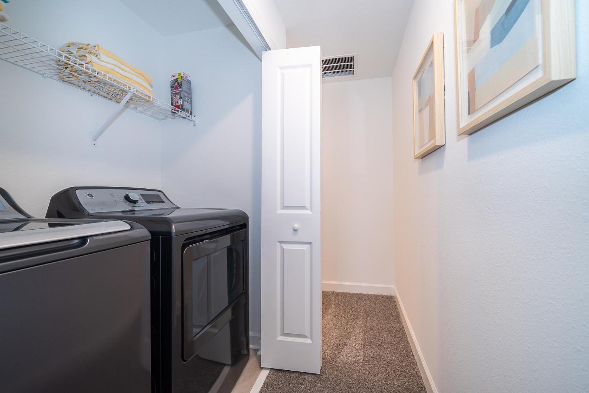 Stunning 5 Minutes Away Disney! Holiday home