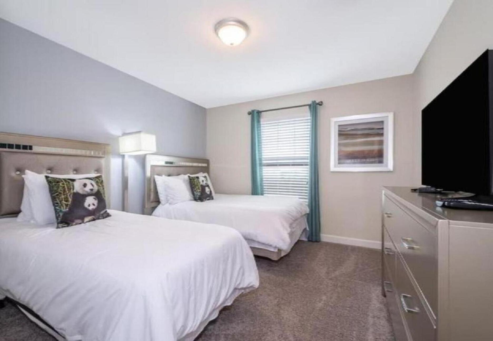 Stunning 5 Minutes Away Disney! Holiday home Kissimmee