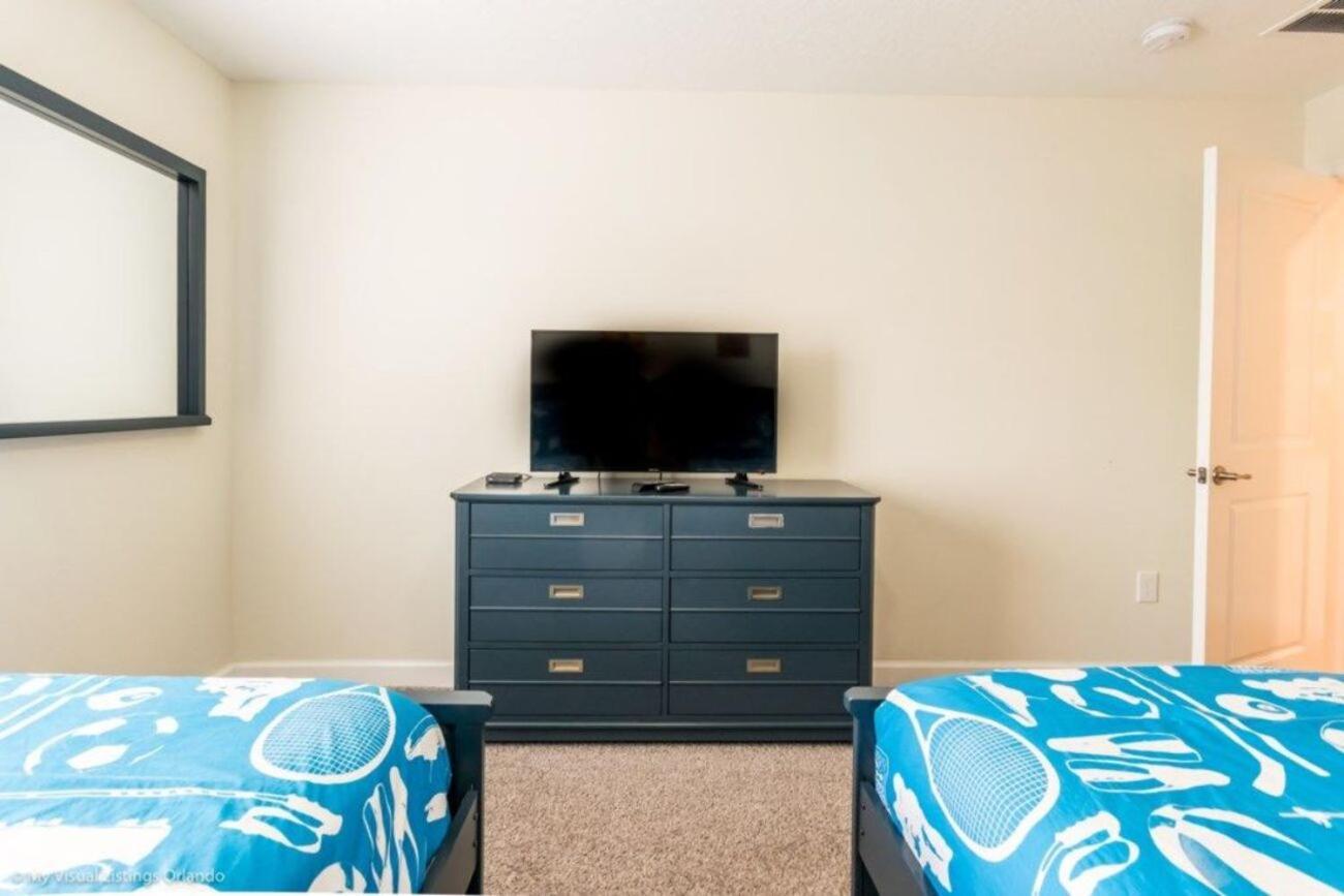 Stunning 5 Minutes Away Disney! Holiday home